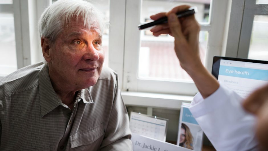 Test de sânge pentru Alzheimer: inovație în diagnostic